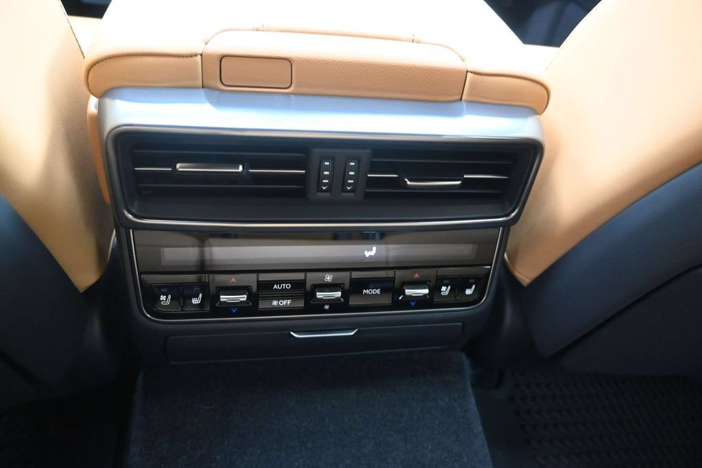 New 2026 Lexus LX 700h Luxury w/ Appearance Package AWD/4WD image 19