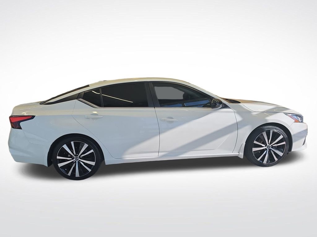 Used 2022 Nissan Altima 2.5 SR FWD image 8