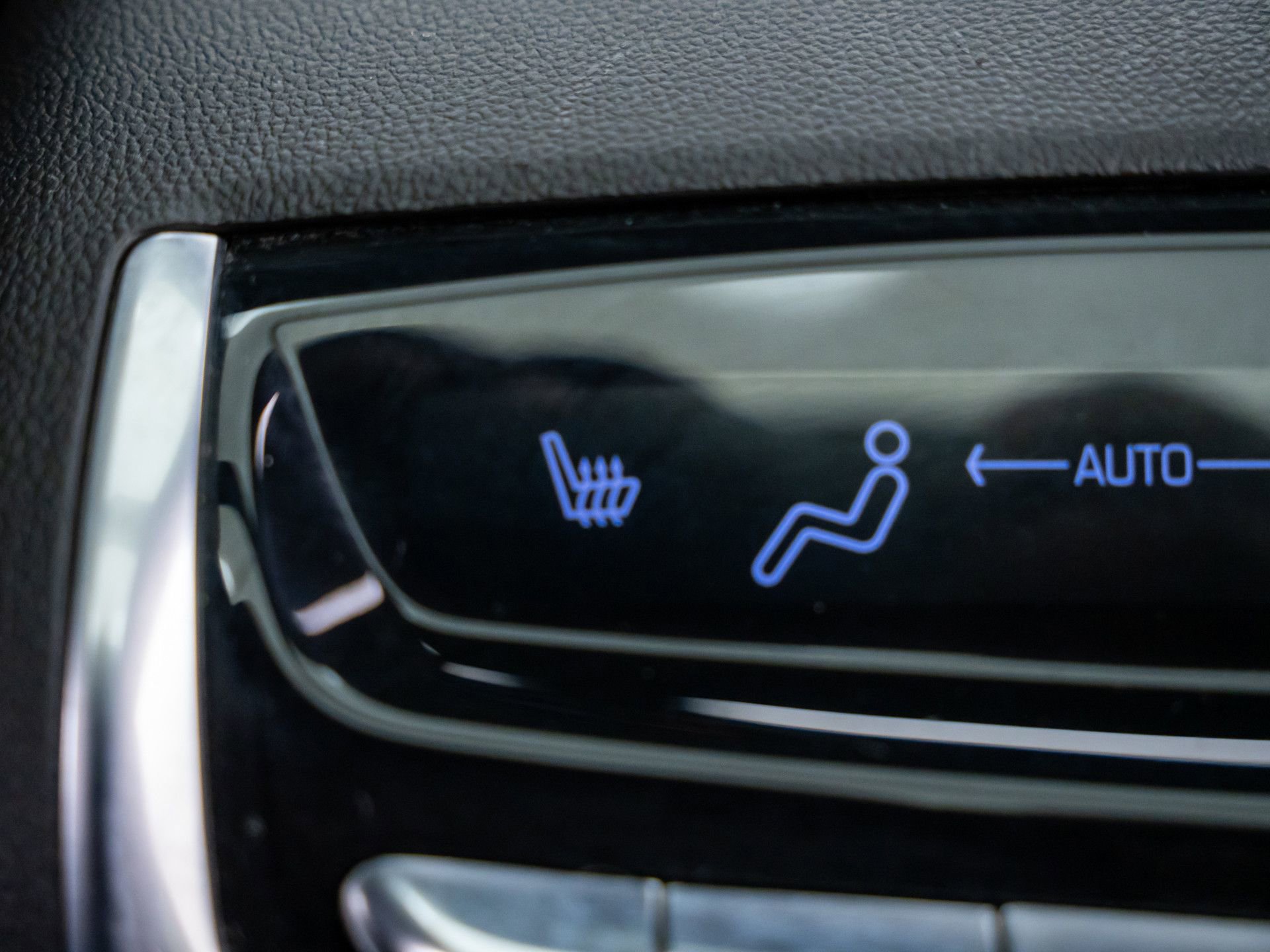 Certified 2023 Cadillac XT6 Premium Luxury AWD/4WD image 25