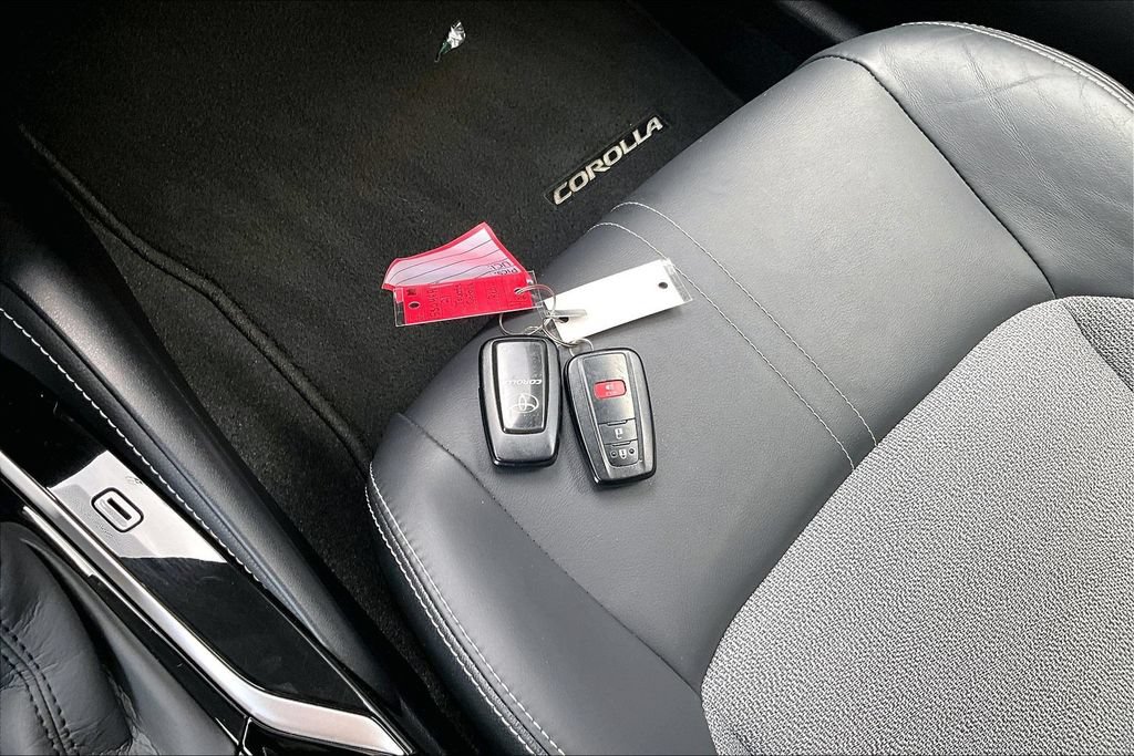 Certified 2021 Toyota Corolla XSE FWD image 38