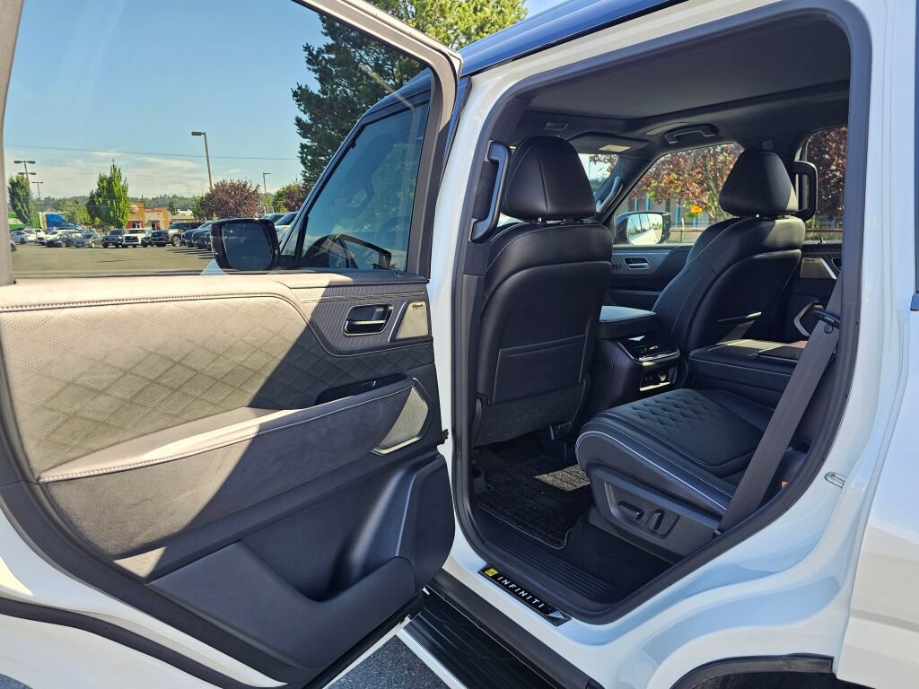 Used 2025 INFINITI QX80 Autograph AWD/4WD image 18
