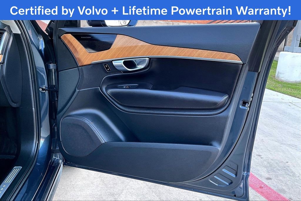Used 2023 Volvo XC90 B5 Plus w/ Protection Package Premier image 25