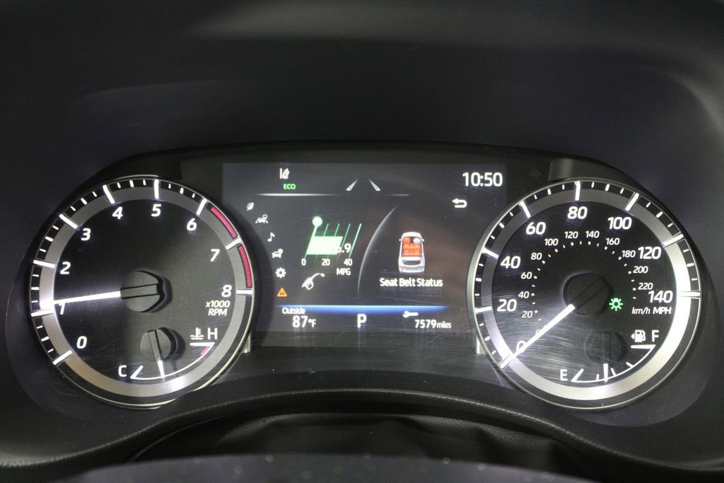 Used 2023 Toyota Highlander L image 28