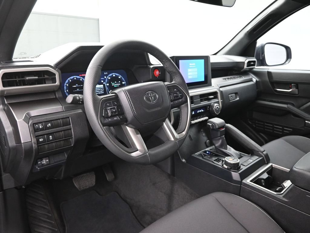 Used 2025 Toyota Tacoma TRD Off-Road image 17