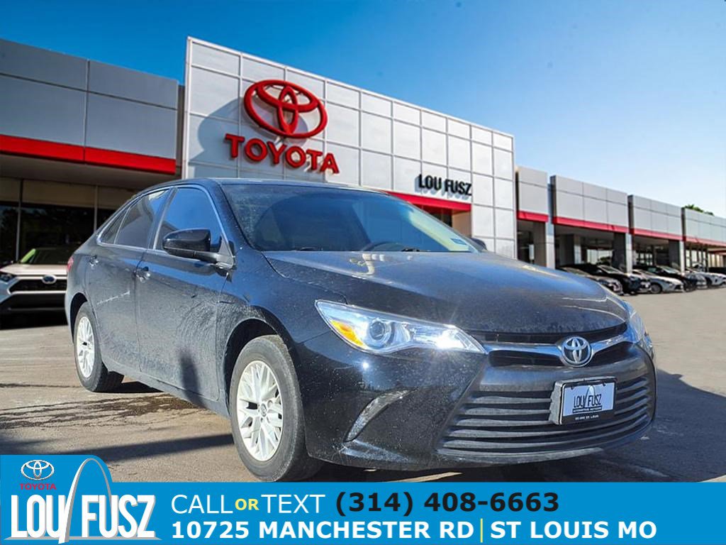 Used 2017 Toyota Camry LE video 1