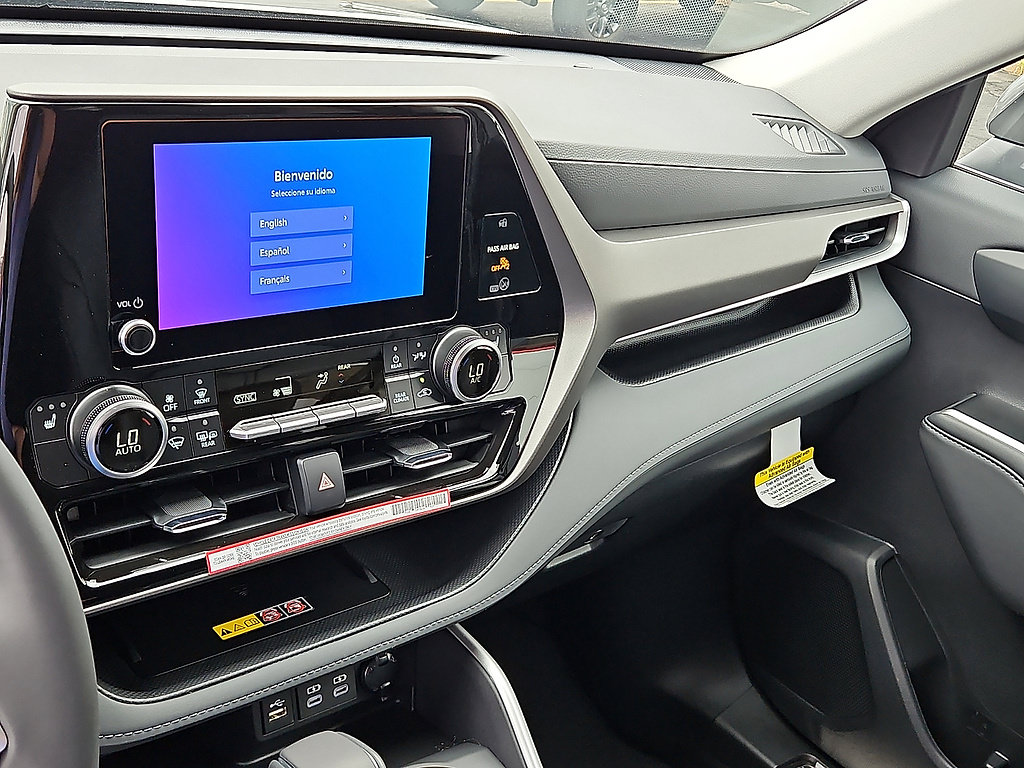 New 2026 Toyota Highlander XLE AWD/4WD image 14