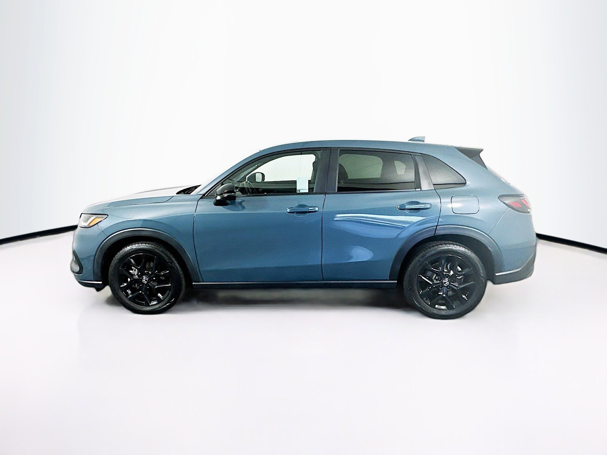 Used 2023 Honda HR-V Sport image 4