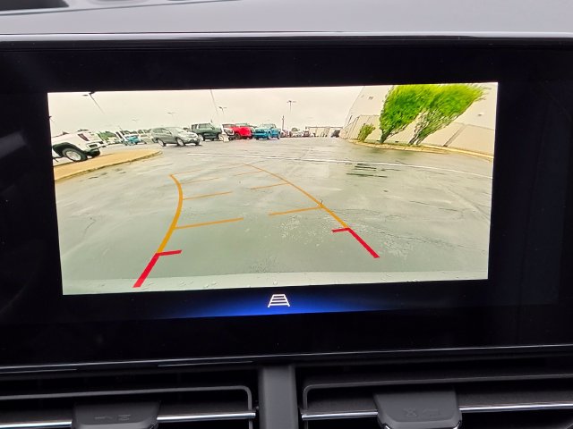 New 2026 Chevrolet Trax RS w/ Sunroof Package FWD image 8