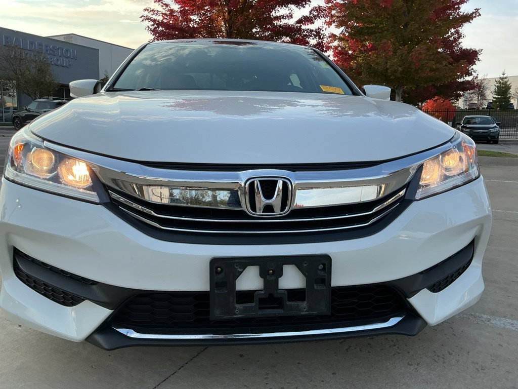 Used 2017 Honda Accord LX image 14