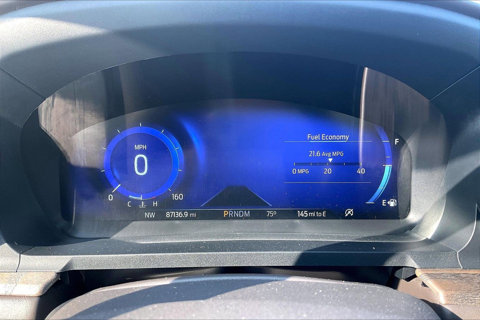 Used 2020 Ford Explorer Platinum w/ Premium Technology Package image 23