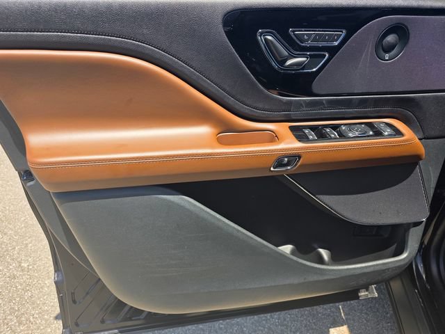 Used 2023 Lincoln Aviator Reserve RWD image 9