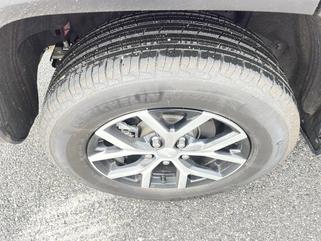 Certified 2025 Jeep Grand Cherokee Limited AWD/4WD image 13