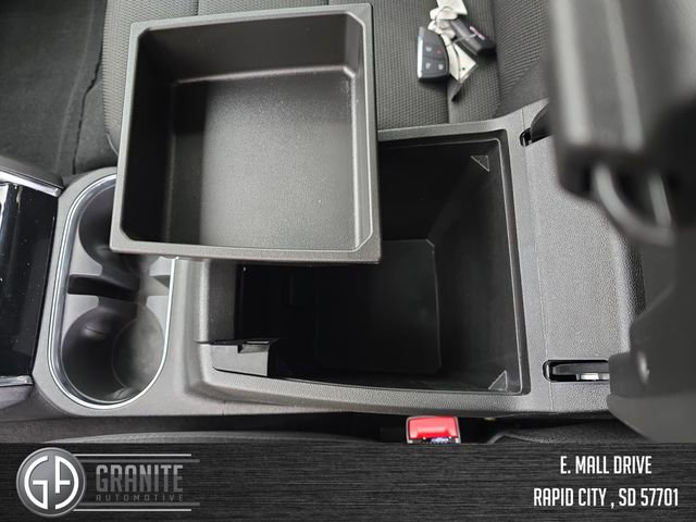 Used 2024 GMC Canyon Elevation w/ Convenience Package image 25