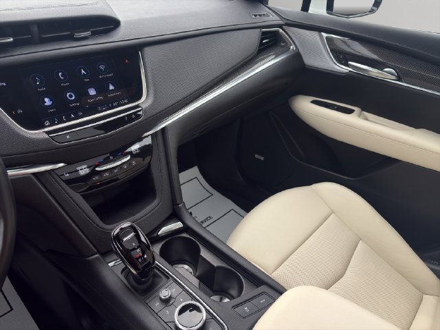 Used 2024 Cadillac XT5 Sportv AWD/4WD image 17