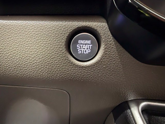 Used 2025 Kia Carnival FWD image 46