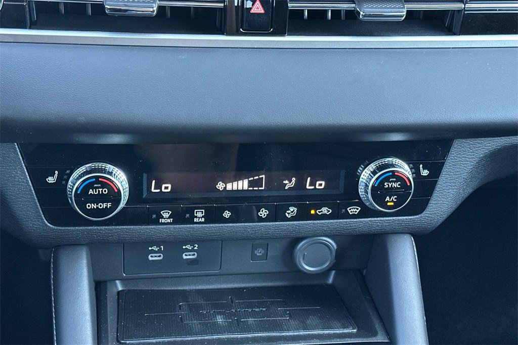 New 2025 Mitsubishi Outlander AWD image 21