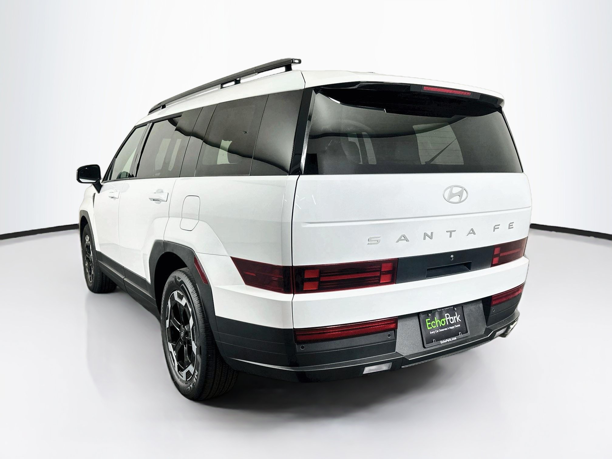 Used 2026 Hyundai Santa Fe SEL FWD image 5