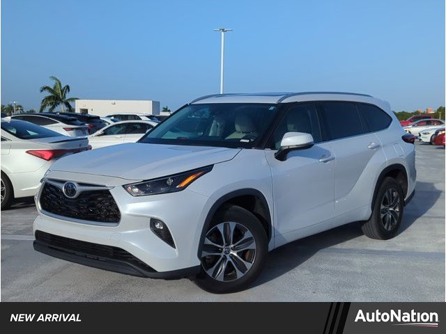 Used 2022 Toyota Highlander XLE