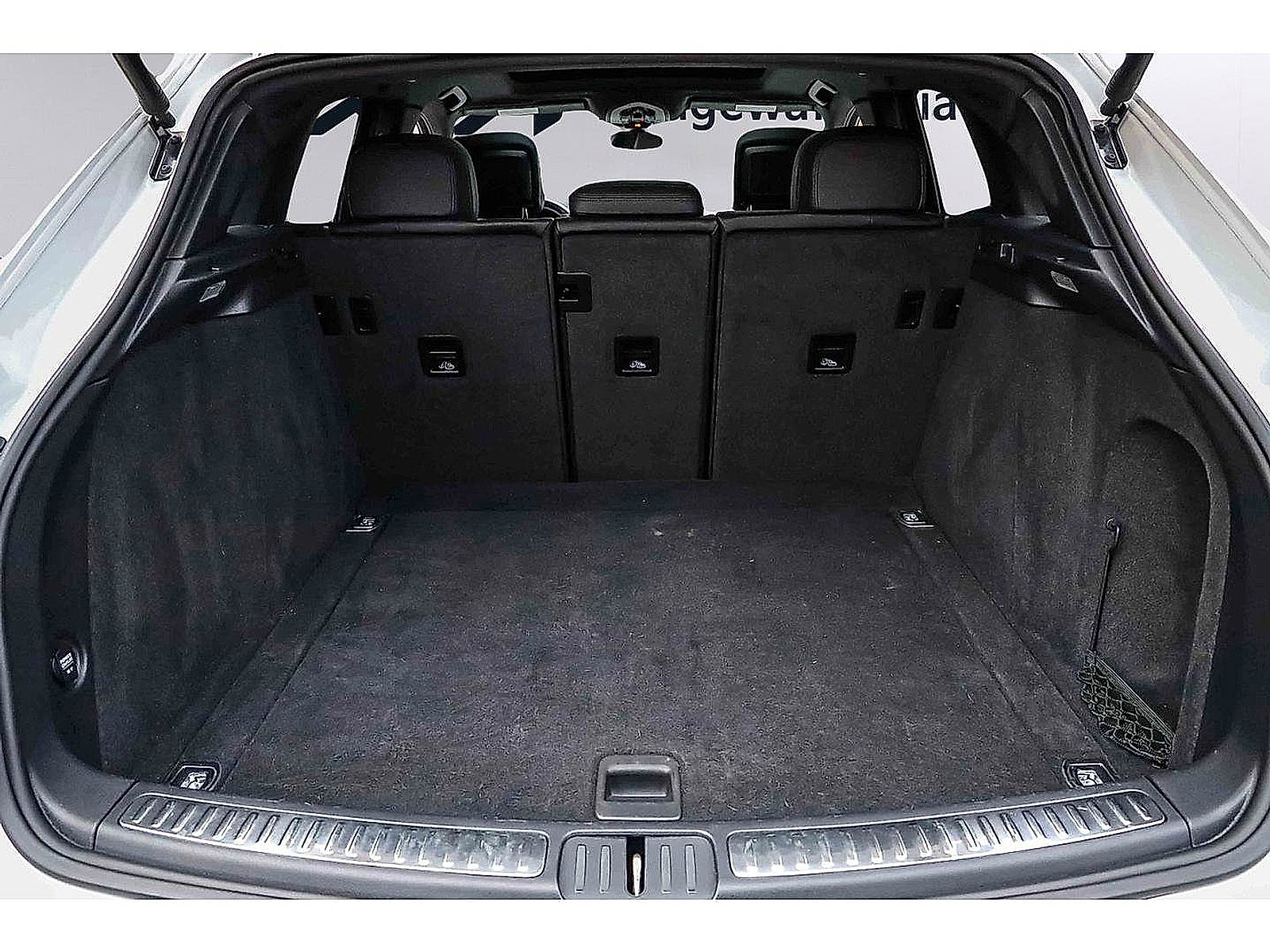 Used 2021 Porsche Macan image 24