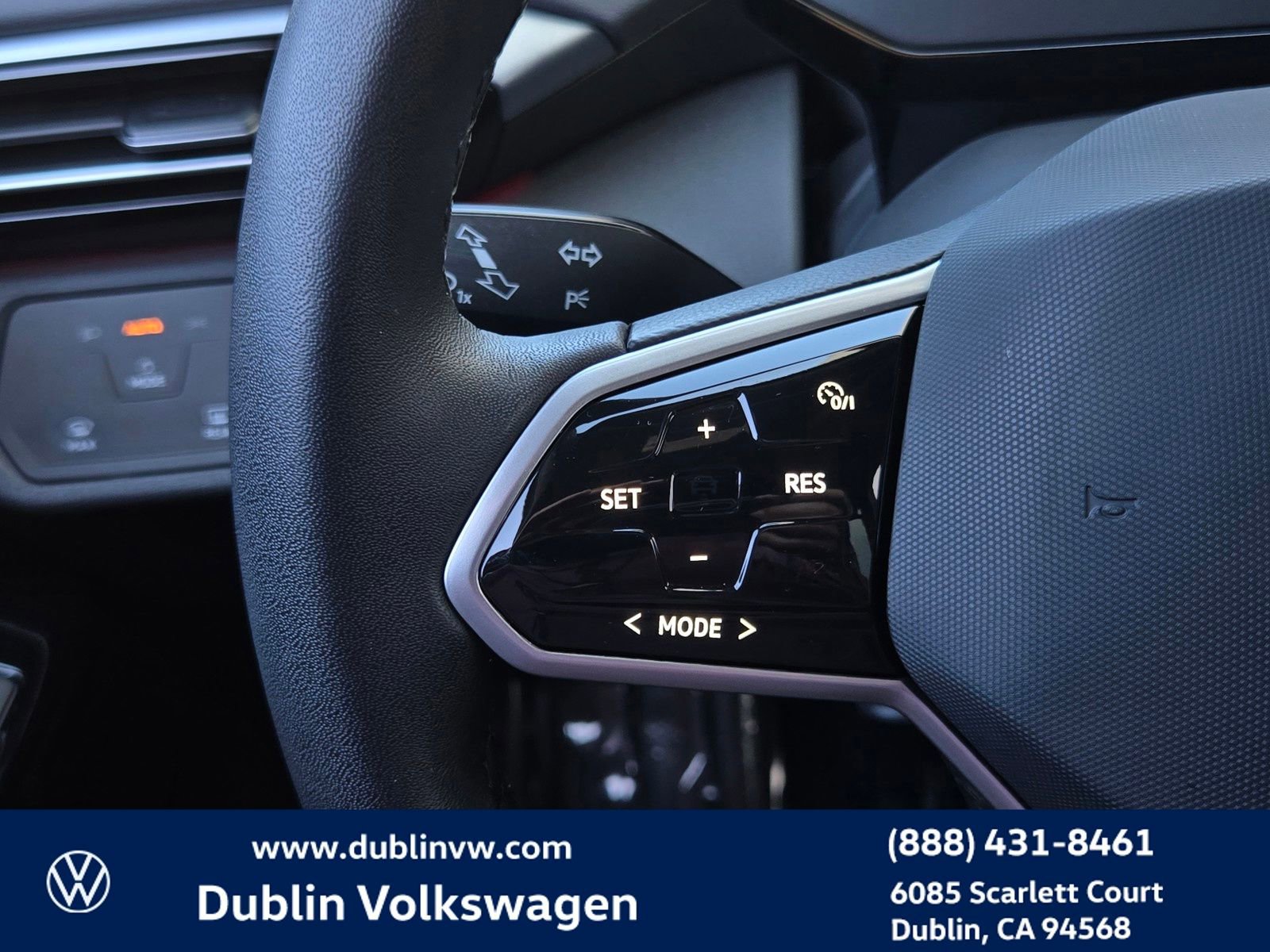 Used 2023 Volkswagen ID.4 Pro image 18