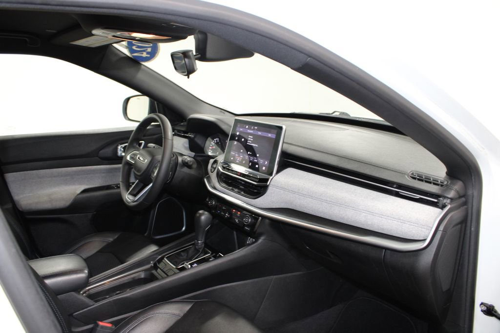 Used 2024 Jeep Compass Latitude image 26
