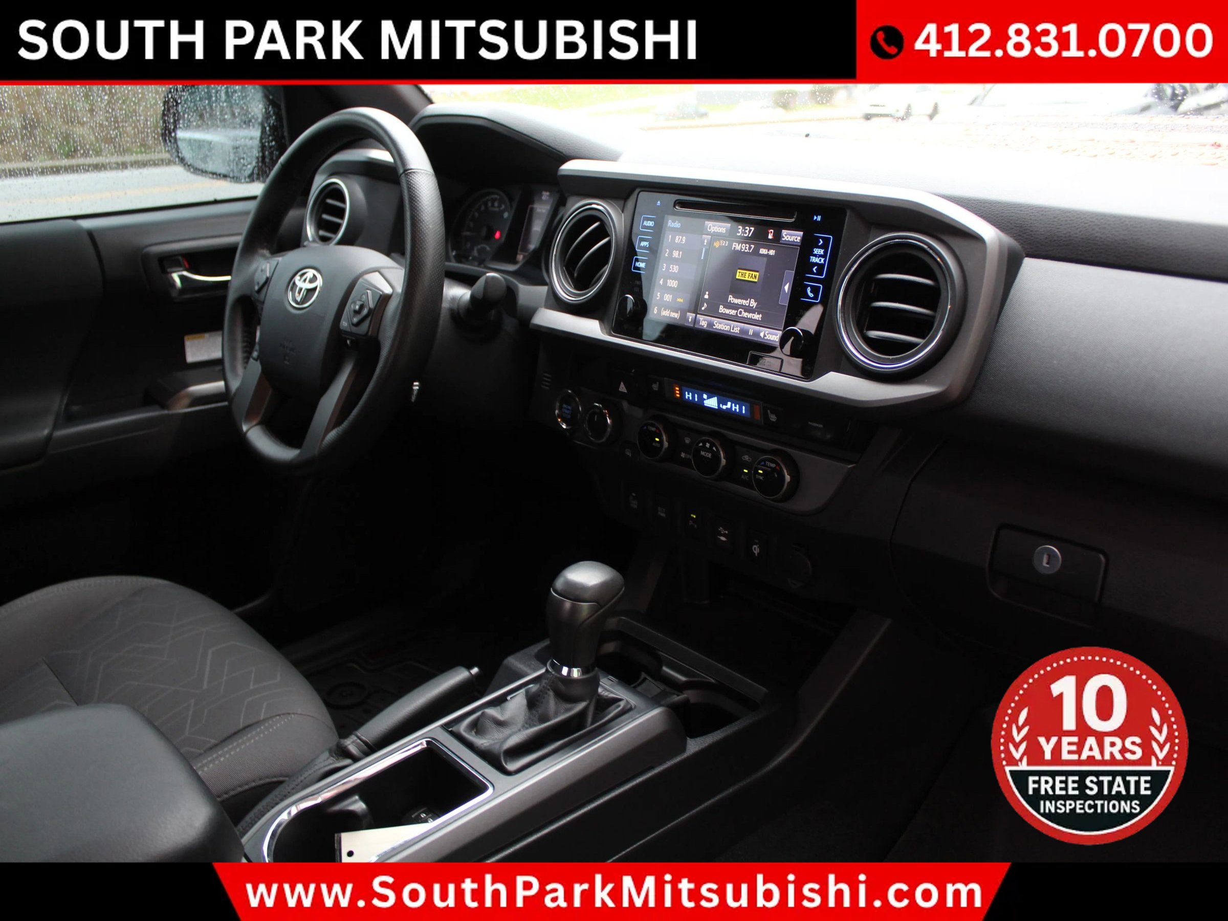 Used 2017 Toyota Tacoma TRD Off-Road w/ Premium & Technology Package image 9