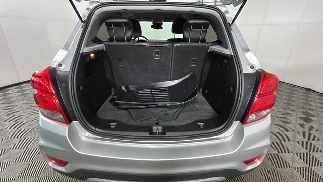 Used 2017 Chevrolet Trax LT w/ LT Convenience Package FWD image 27