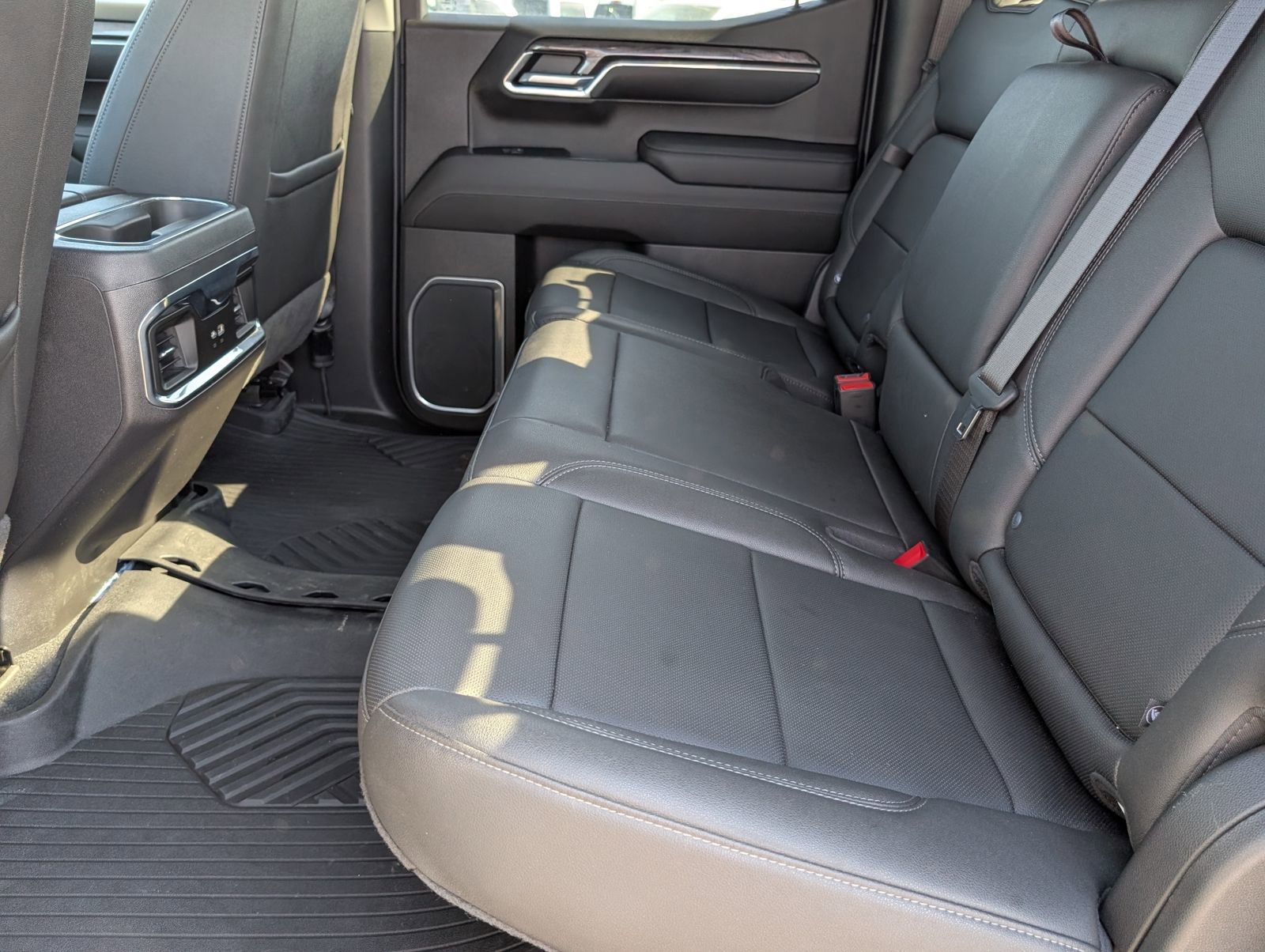 Used 2022 Chevrolet Silverado 1500 LTZ image 14