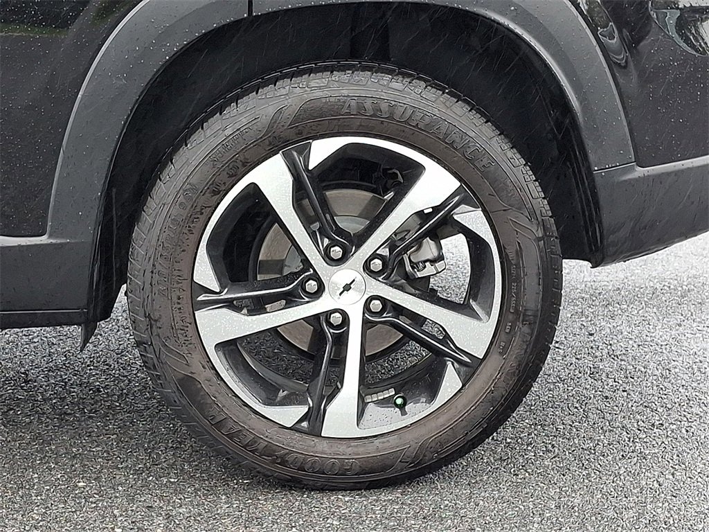 Used 2024 Chevrolet Trax RS w/ Sunroof Package image 9