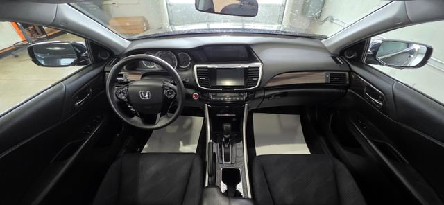Used 2016 Honda Accord EX image 29