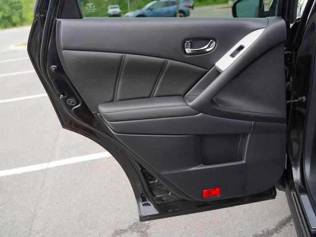 Used 2013 Nissan Murano SL w/ Navigation Pkg AWD/4WD image 16