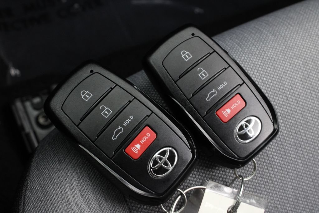 Used 2026 Toyota Camry LE FWD image 28