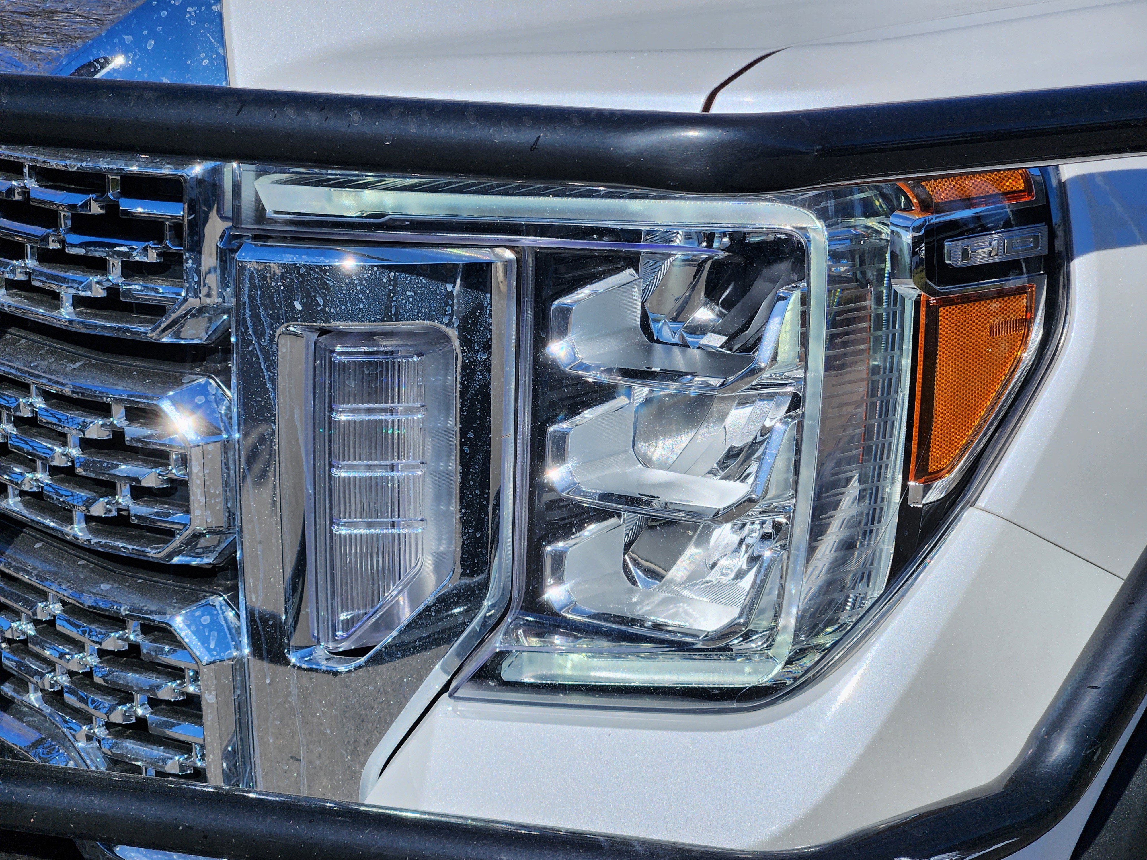 Certified 2022 GMC Sierra 3500 Denali image 7