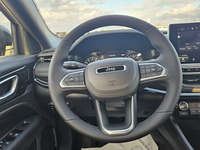 New 2026 Jeep Compass Latitude image 14