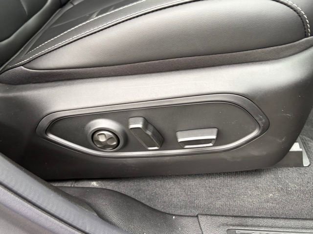 New 2025 Jeep Grand Cherokee Limited w/ Black Appearance Package AWD/4WD image 30