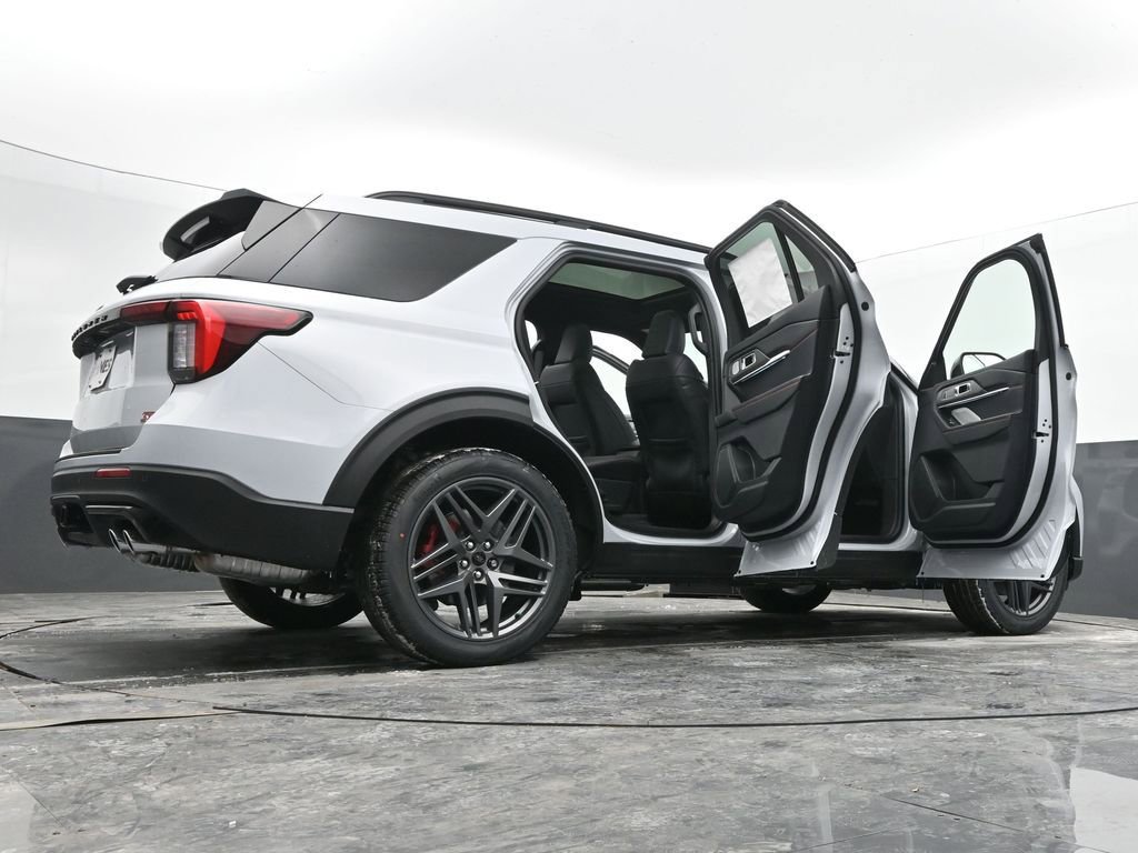 New 2026 Ford Explorer ST w/ Sun And Sound Package image 95