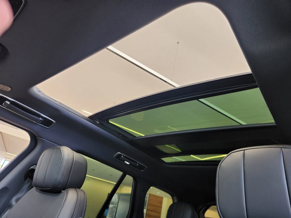 New 2026 Land Rover Range Rover SE AWD/4WD image 10