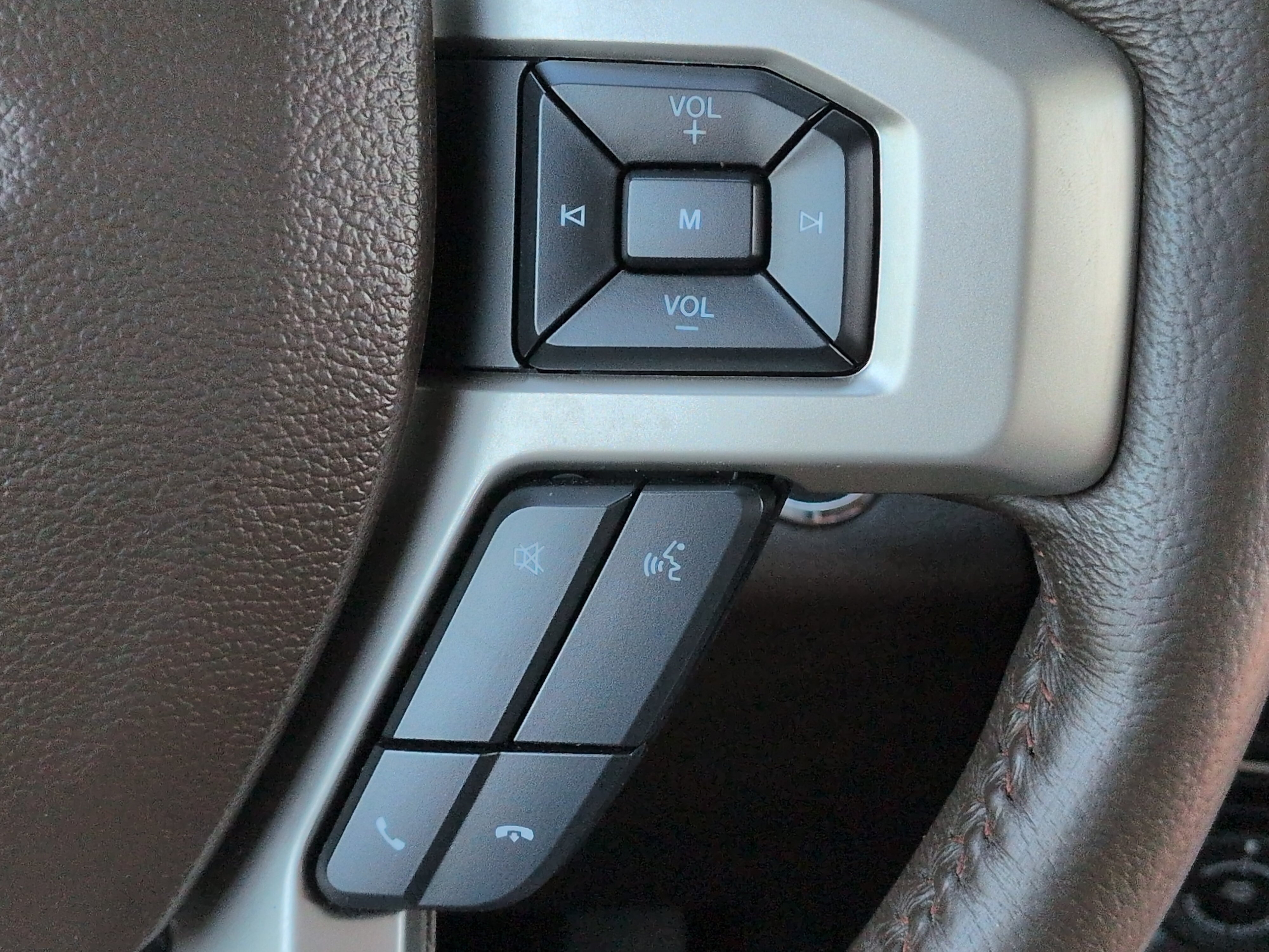 Used 2022 Ford F350 King Ranch w/ King Ranch Ultimate Package AWD/4WD image 25