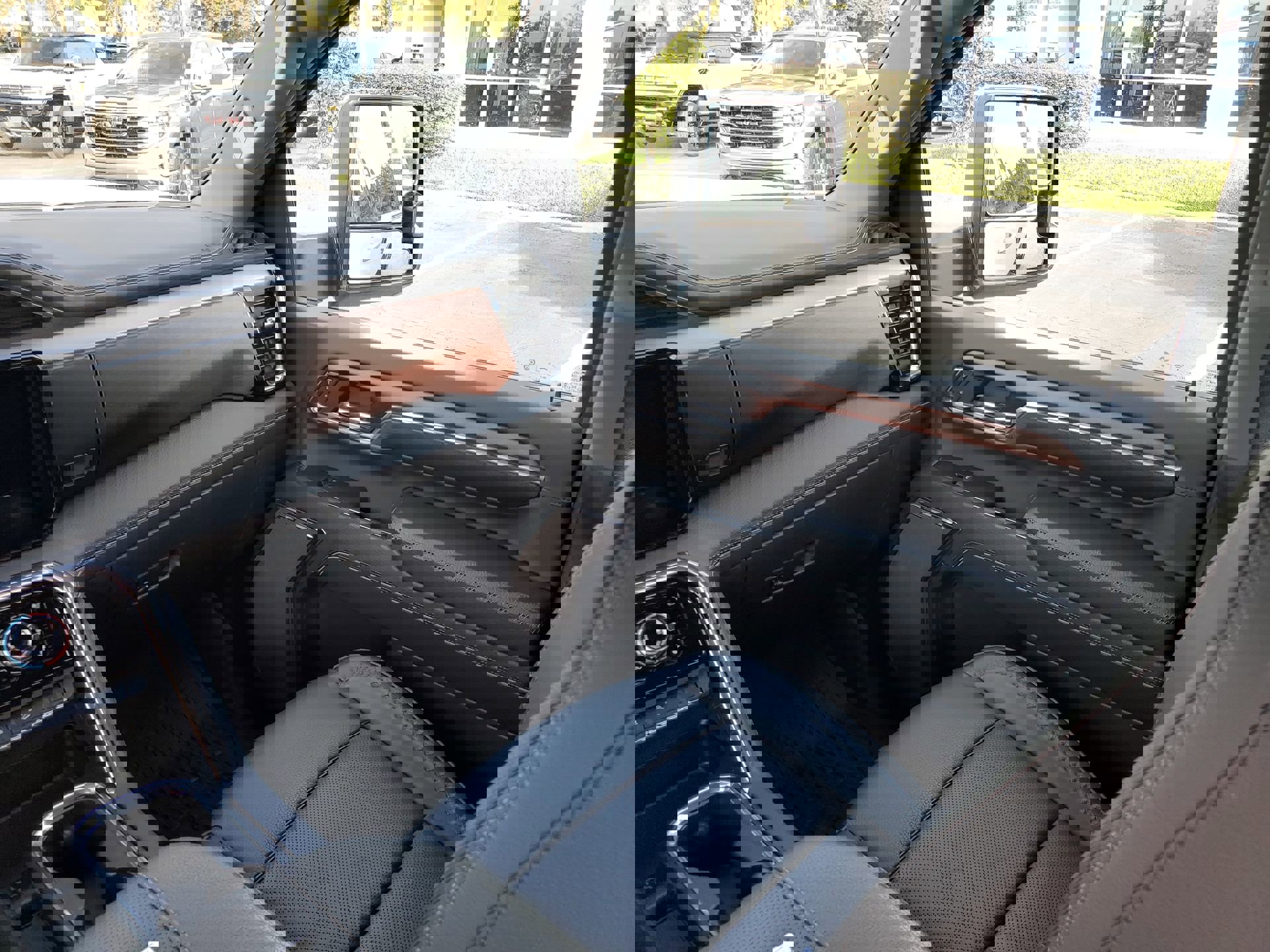 Used 2024 GMC Sierra 3500 Denali image 52