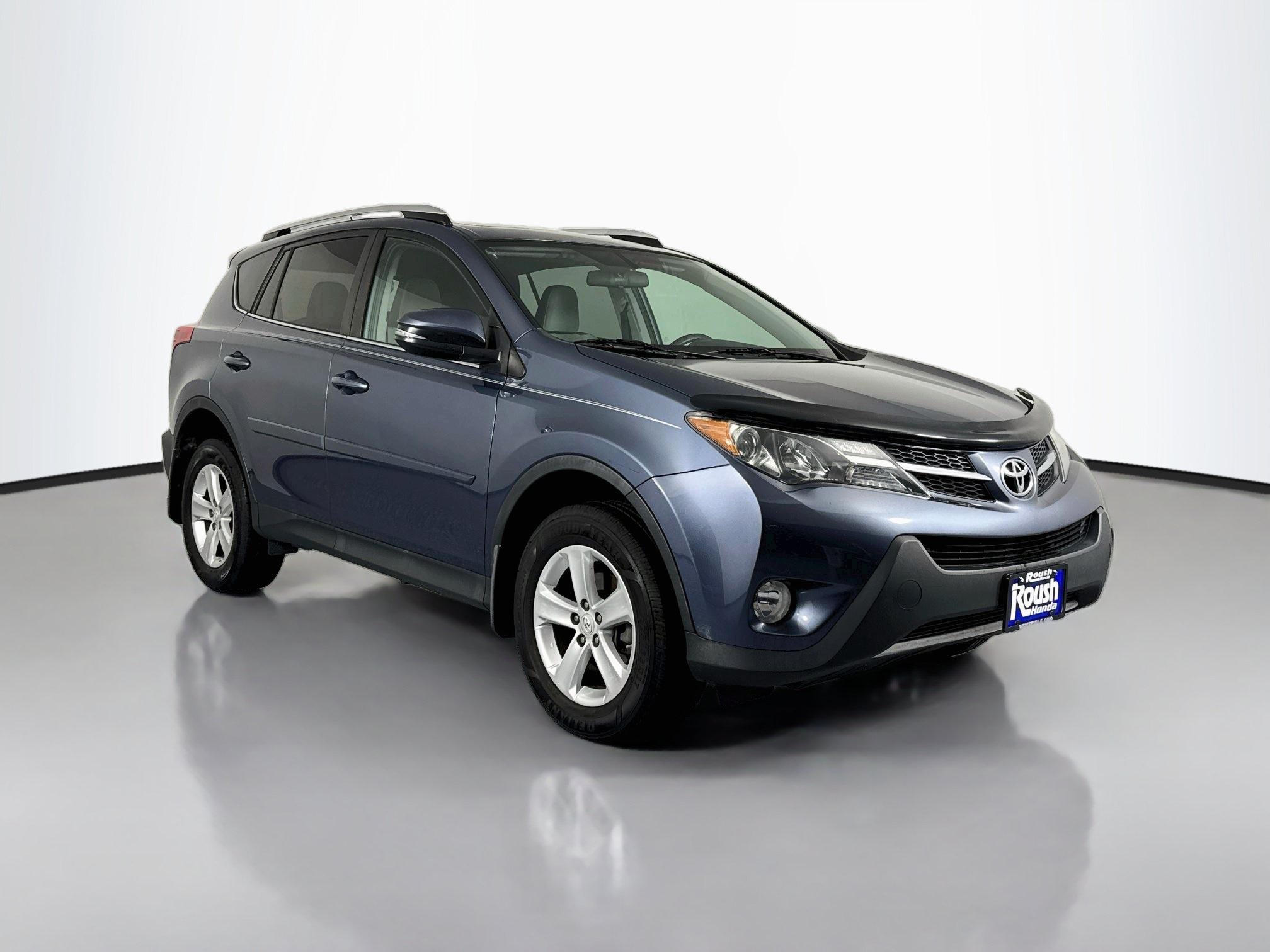Used 2014 Toyota RAV4 XLE AWD/4WD image 3
