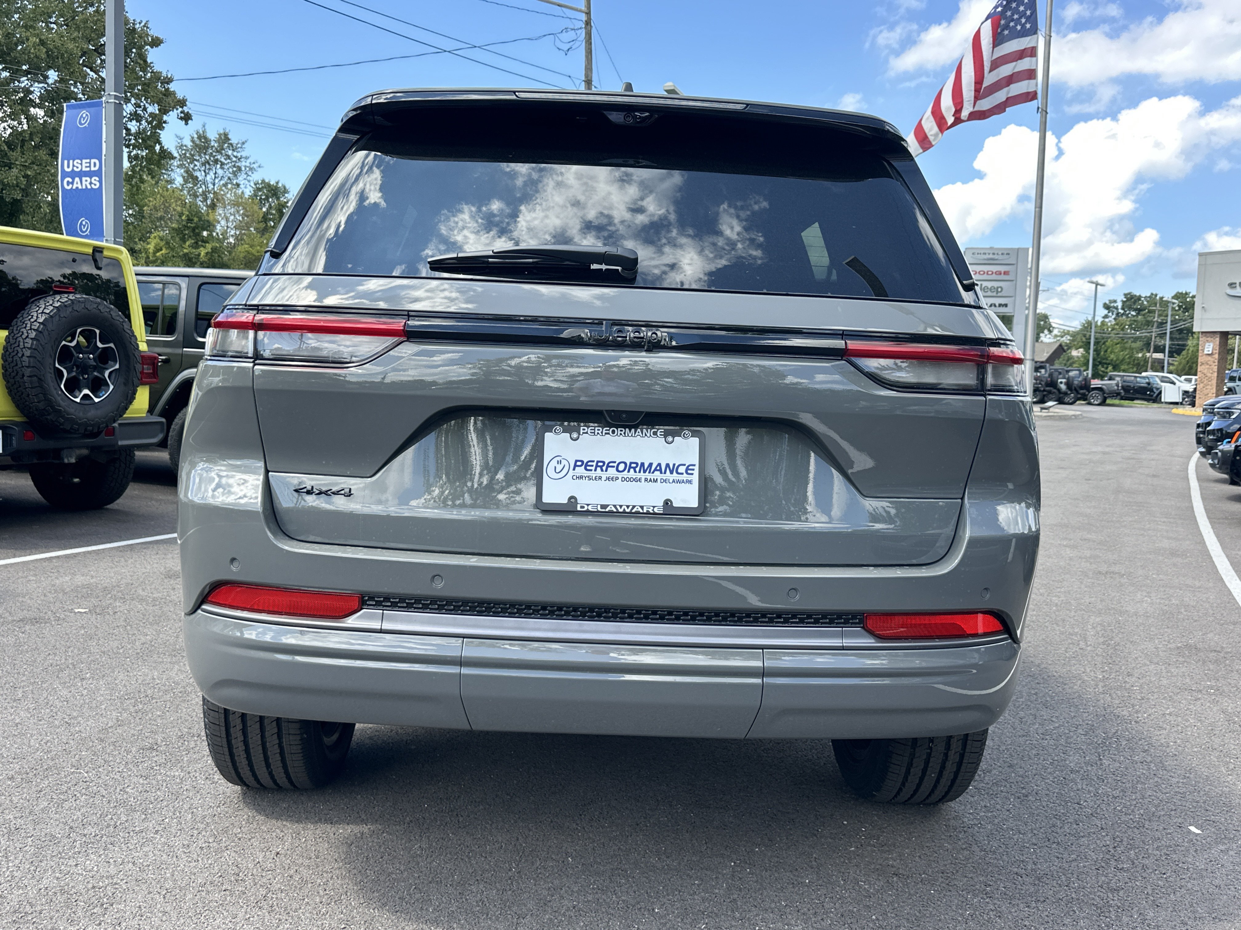 New 2027 Jeep Grand Cherokee Limited AWD/4WD image 15
