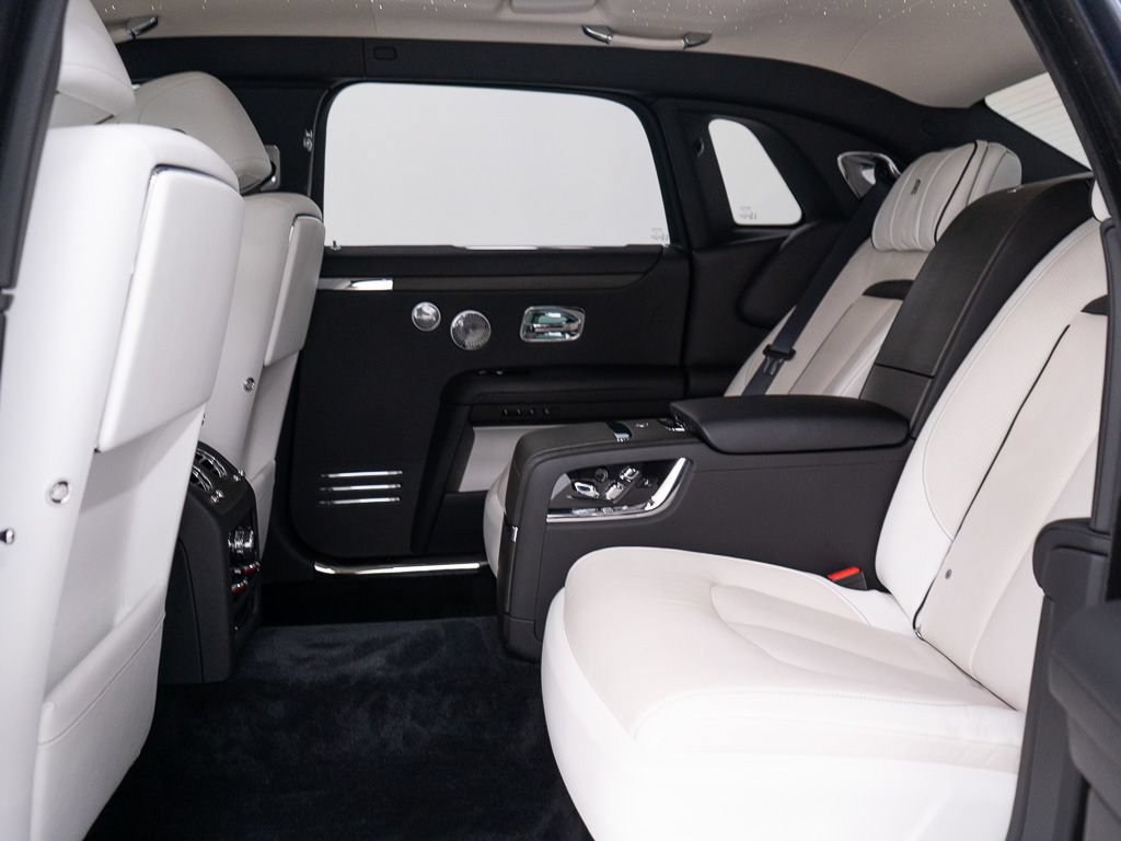 Certified 2023 Rolls-Royce Ghost Extended Wheelbase w/ Ghost Package AWD/4WD image 25