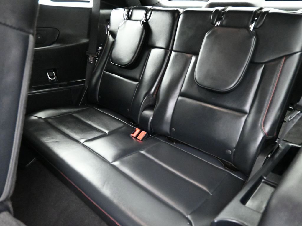 Used 2025 Ford Explorer ST-Line w/ ST-Line Street Pack image 20