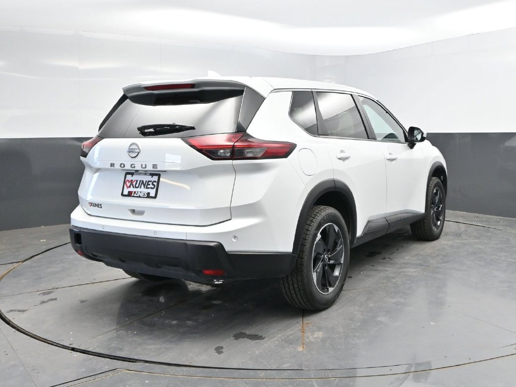 Used 2025 Nissan Rogue SV FWD image 7