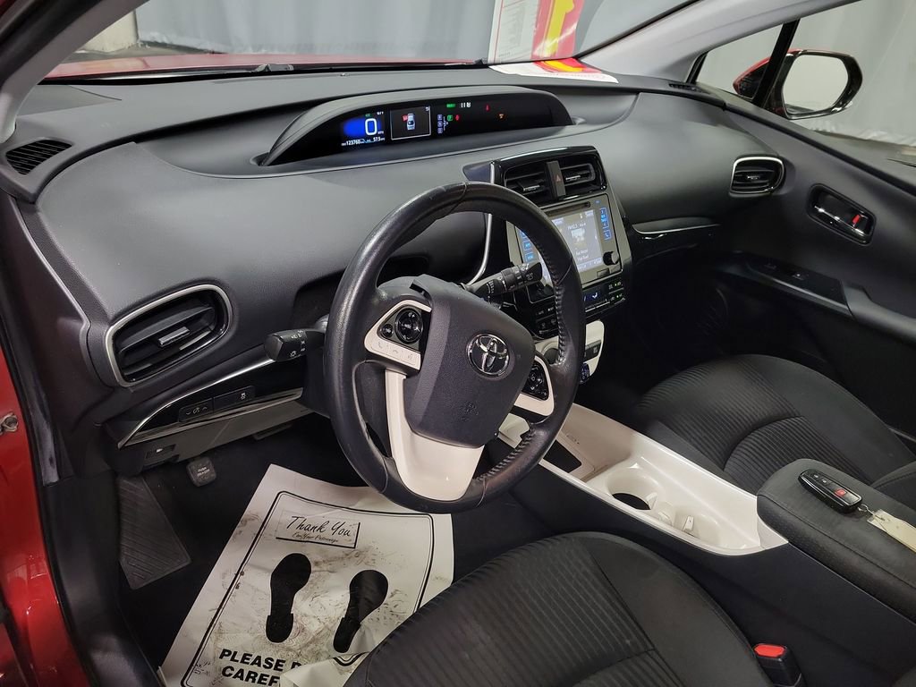 Used 2016 Toyota Prius Three image 13
