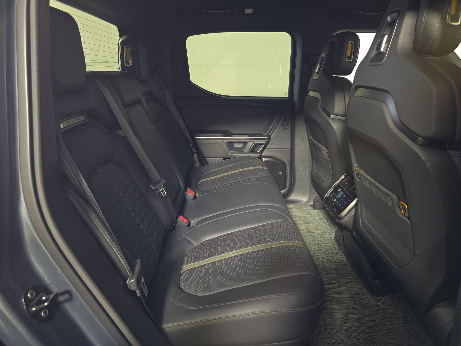 Used 2023 Rivian R1T Adventure AWD/4WD image 22
