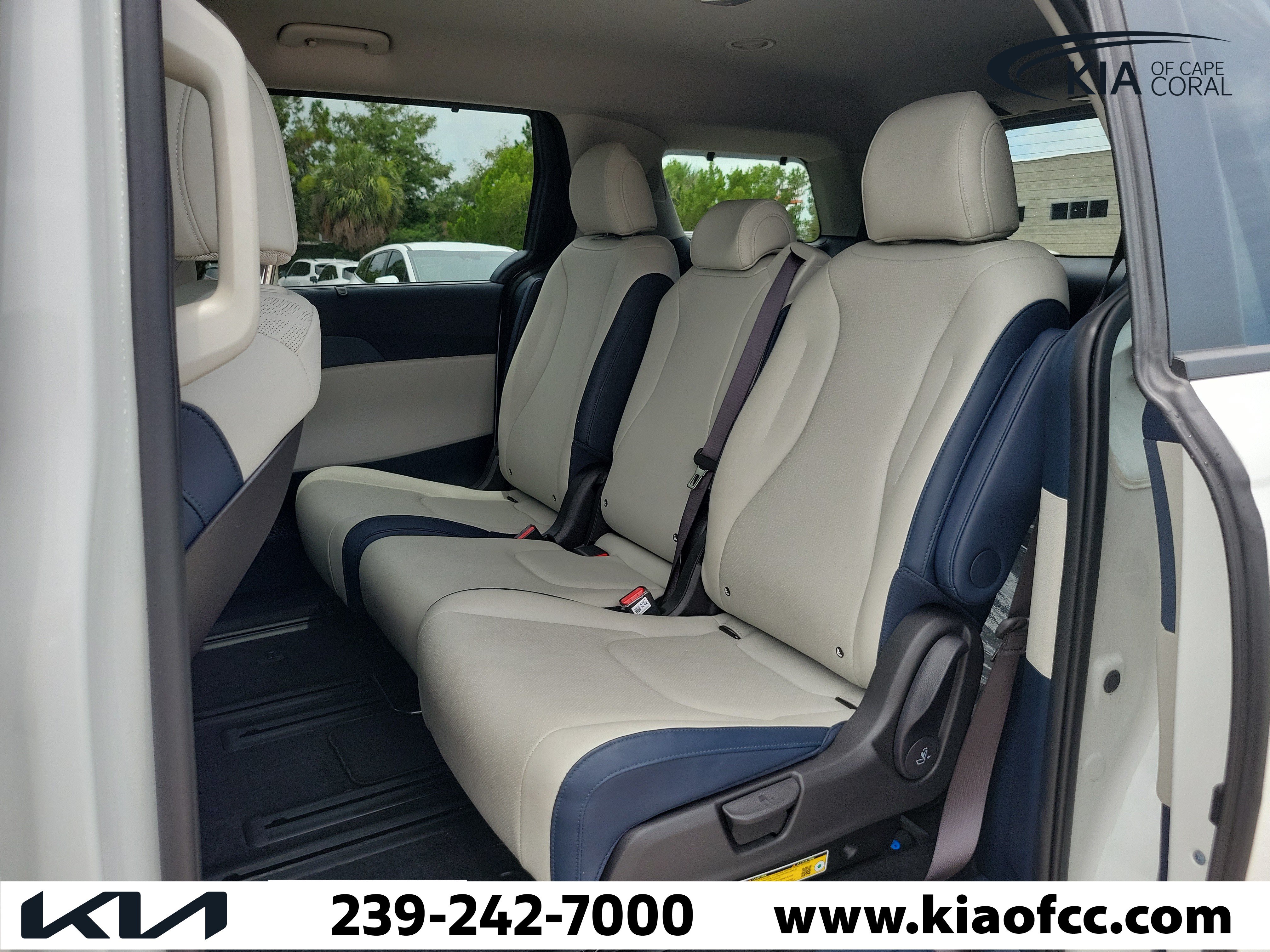 Certified 2026 Kia Carnival EX FWD image 13