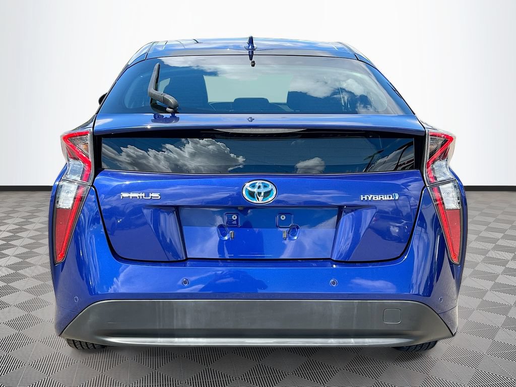 Used 2018 Toyota Prius Two w/ Prius Two Safety Plus Package FWD image 6