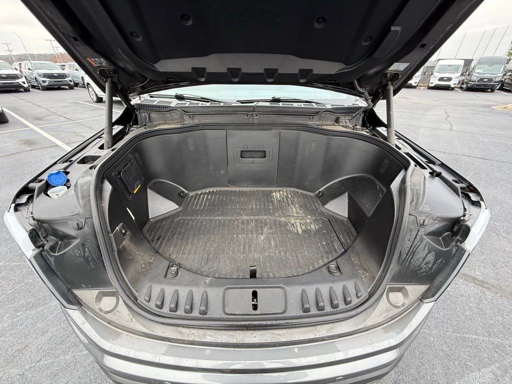 Certified 2022 Ford F150 Lightning Lariat w/ Equipment Group 511A High image 32