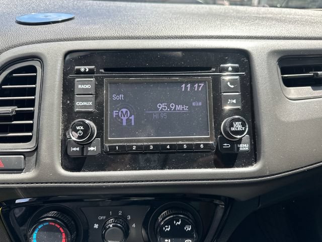 Used 2017 Honda HR-V LX image 17